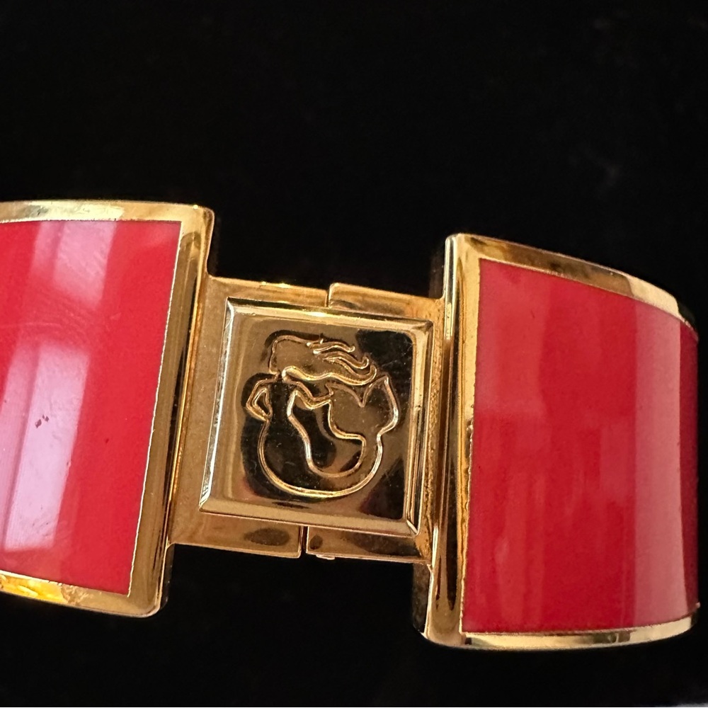 Spartina 449 Hinged Bangle Bracelet Coral Enamel Gold Plate Mermaid Button - Picture 3 of 4